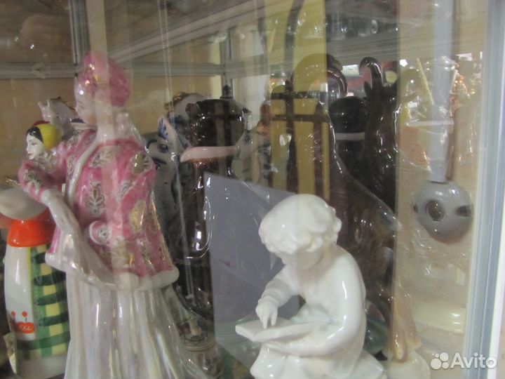 Фарфоровые статуэтки