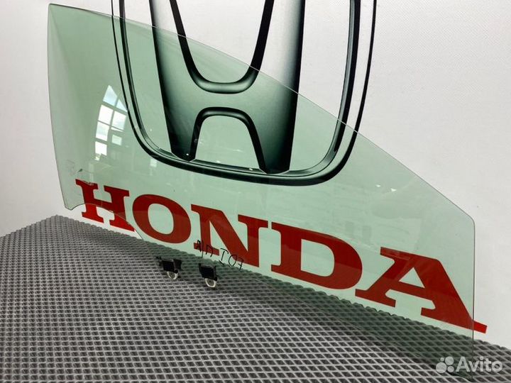 Стекло двери переднее правое Honda Civic FD(4Д)