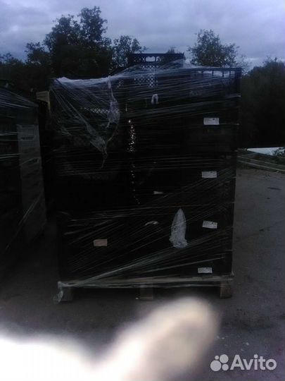 Пластиковые ящики