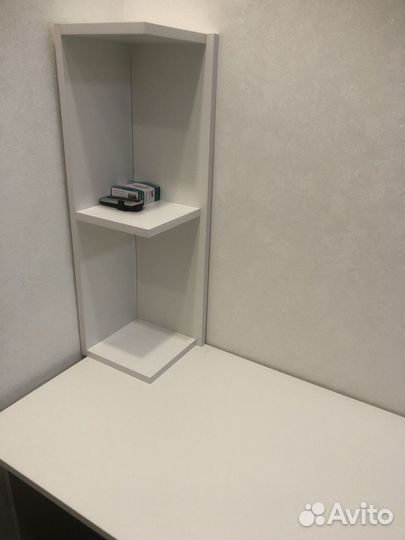 Письменный стол