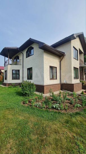 Коттедж 208 м² на участке 12 сот.