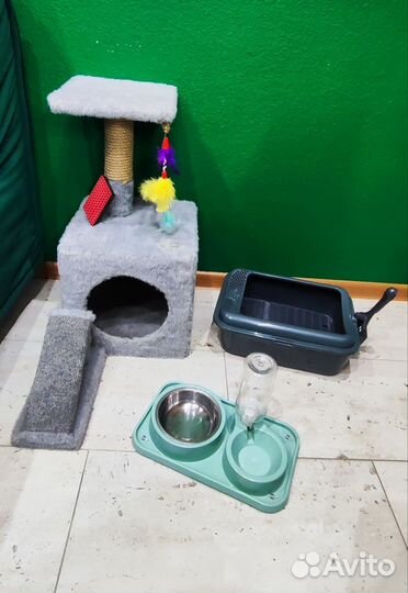 Домик для кошки с когтеточкой бу