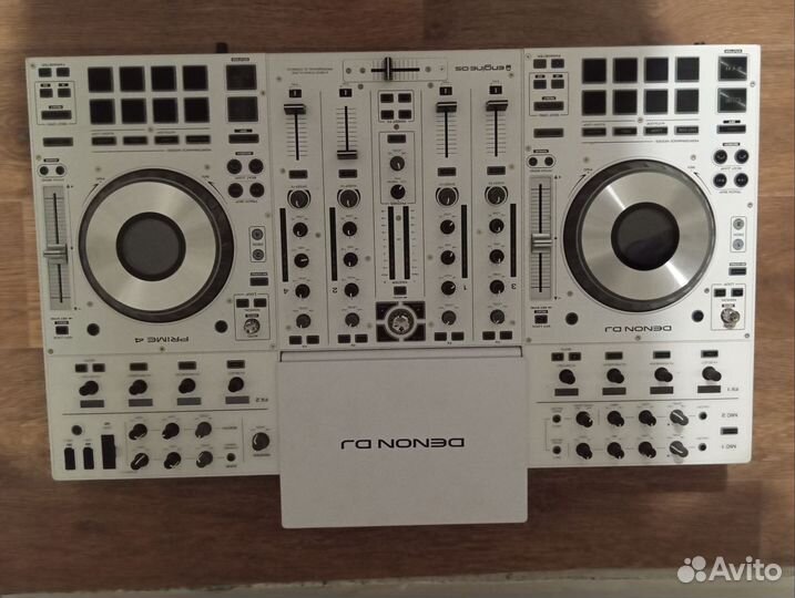 Dj контролер Denon dj prime 4