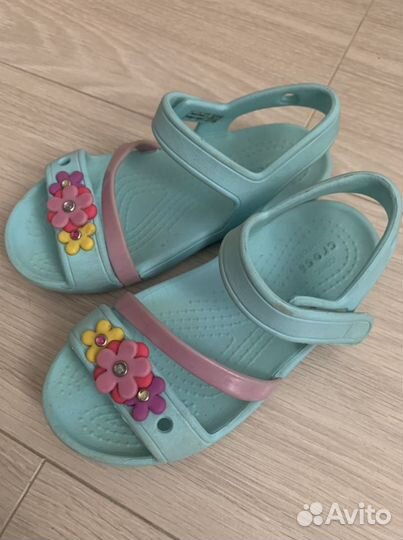 Босоножки crocs