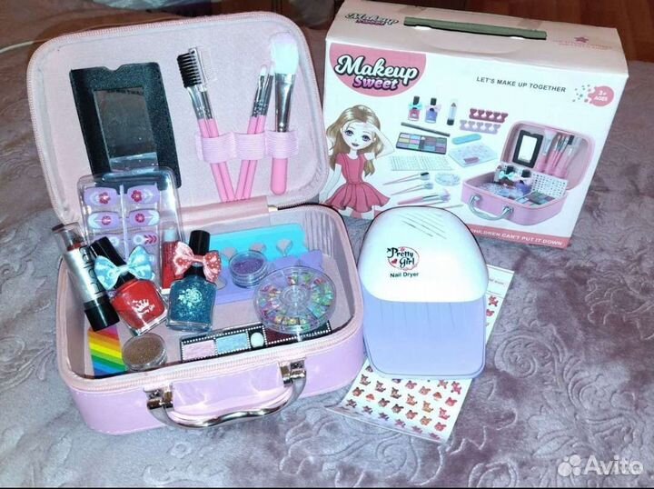 Набор косметики для девочки новый