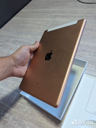 iPad 6 (6th Generation) 32Gb + Cellular 4g