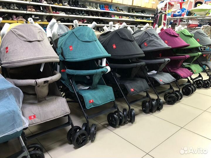 Коляски прогулочные и трости новые