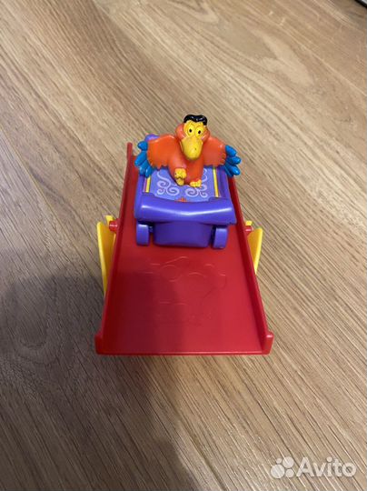 Игрушка из McDonald's (Макдональдс)