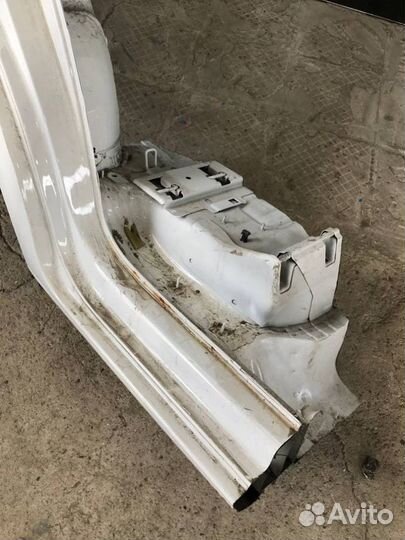 Крыло заднее правое Volkswagen Touran 1T cavc 2009