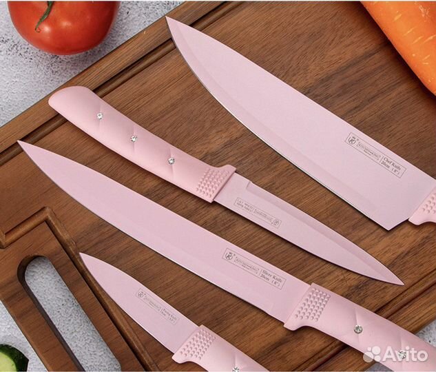 Набор кухонных ножей с подставкой