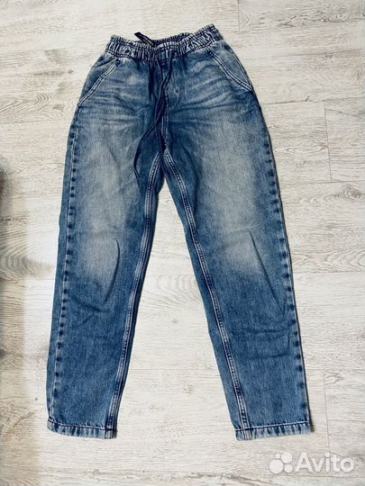 Джинсы 25