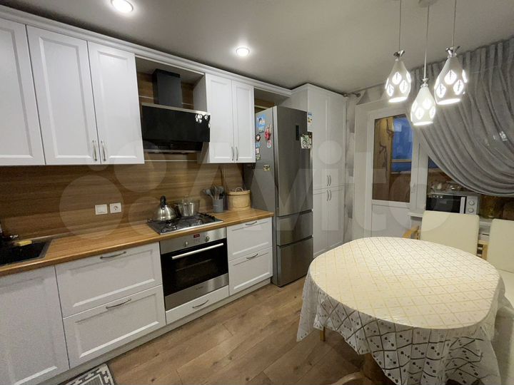 3-к. квартира, 83 м², 6/9 эт.