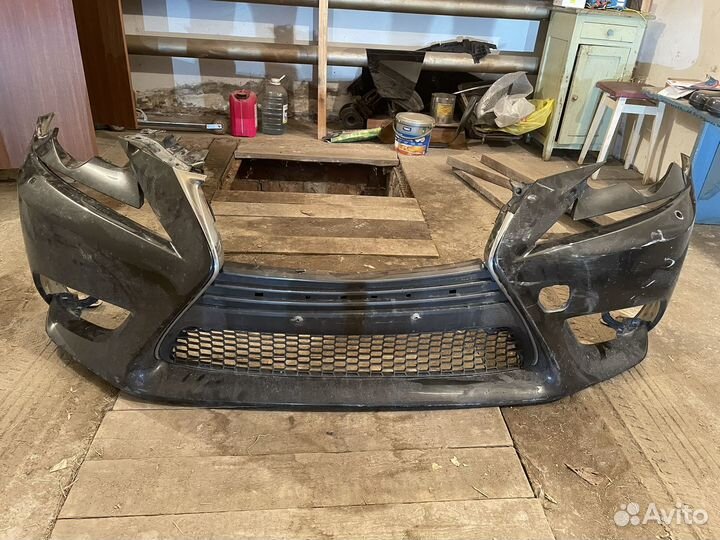 Бампер передний на lexus is250