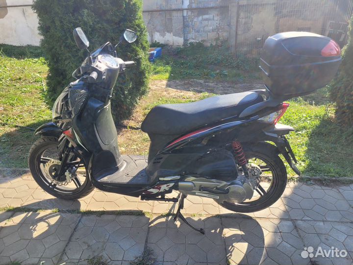 Скутер Sym Symphony 125