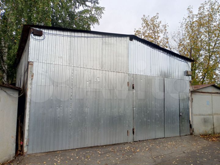 Гараж, > 30 м²