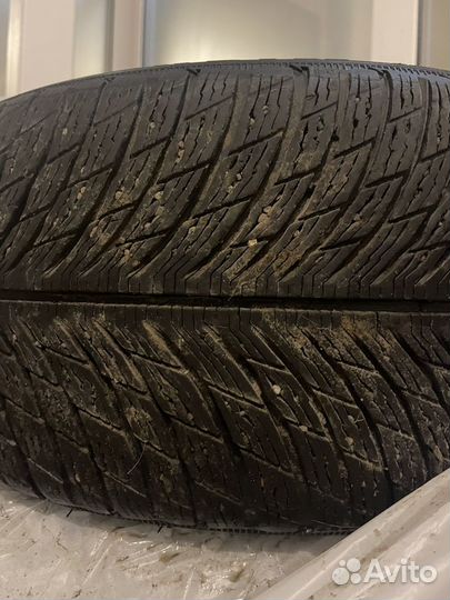 Michelin Pilot Alpin 5 275/35 R19 и 245/40 R19