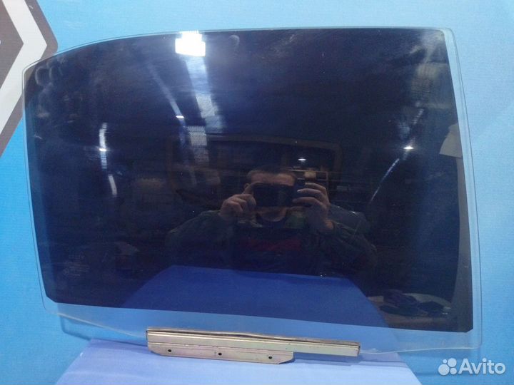 Стекло боковое двери Geely GC6 Прав