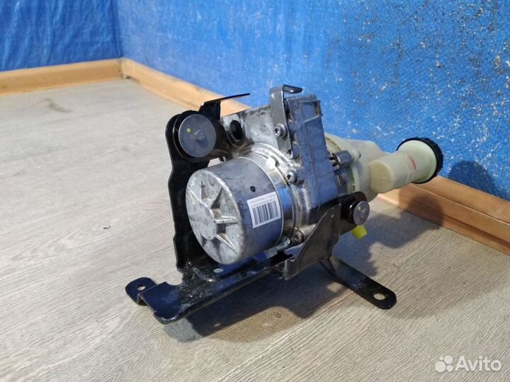 Насос гидроусилителя руля Renault Duster 1 2011