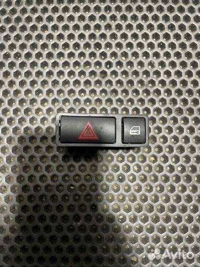 Кнопка аварийной сигнализации Bmw 3 E46 M54B30