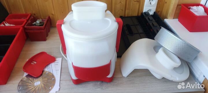 Соковыжималка электрическая Беломо свшпп-302