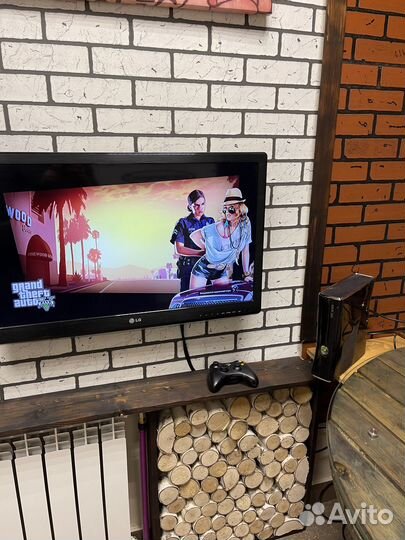 Продам приставку Xbox 360