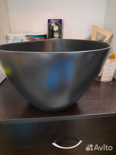 Керамический цветочный горшок.Б/у. Состояние отлич