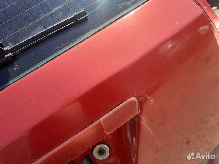 Крышка багажника Ford Fiesta