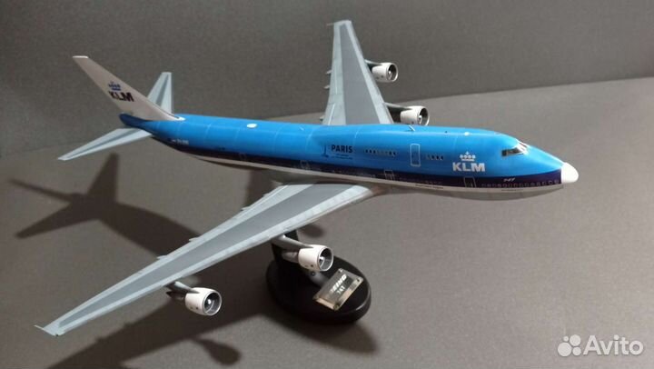 Модель самолëта Боинг 747