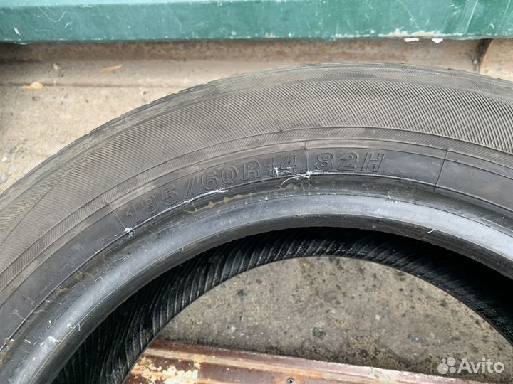 Yokohama BluEarth AE01 185/60 R14 82H