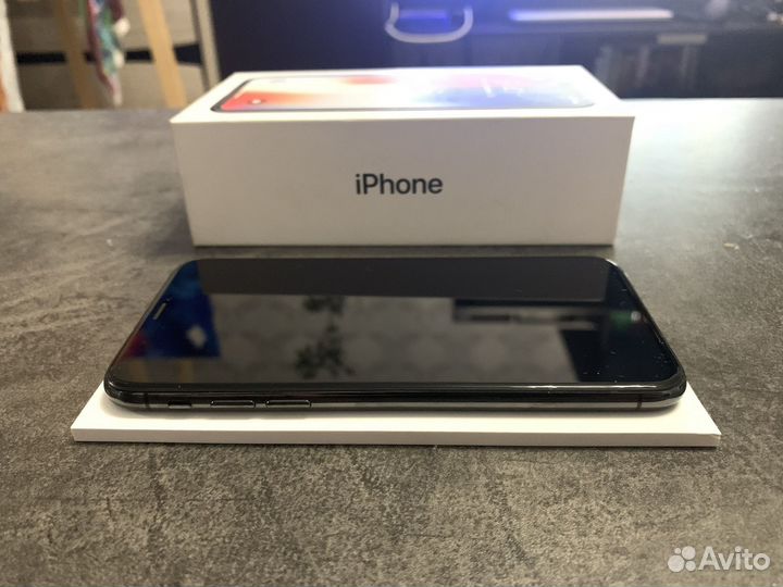 iPhone X, 64 ГБ