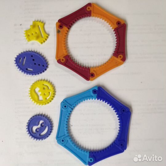 Игрушки киндер разные