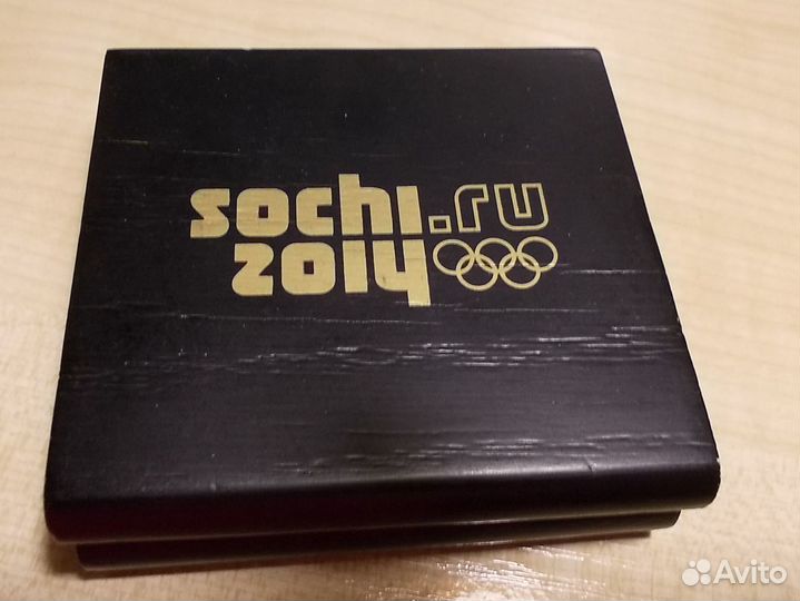 Золотая монета Сочи 2014 Бобслей