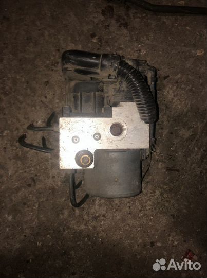 Блок абс Acura MDX YD1