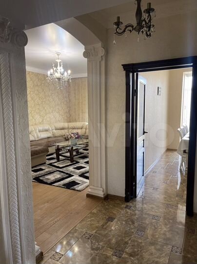 2-к. квартира, 94 м², 3/8 эт.