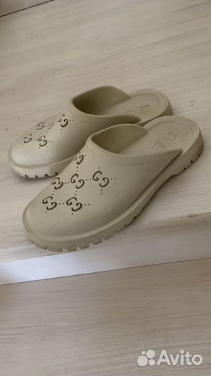 Шлепанцы