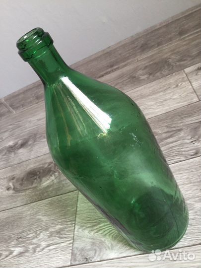 Коллекционная бутылка СССР зелёное стекло 2,75л