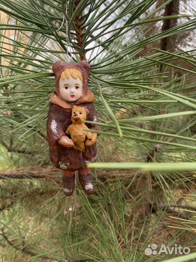 Ватная игрушка Девочка с медвежонком