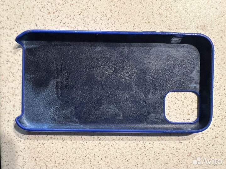Чехлы на телефон iPhone 11