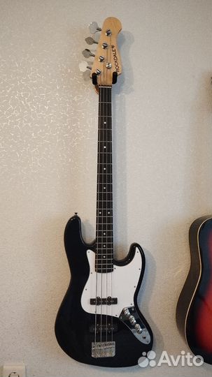 Бас гитара rockdale JazzBass