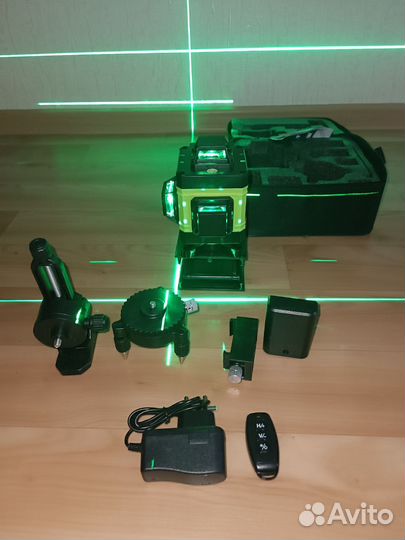 Лазерный уровнь 4D