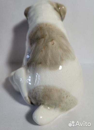 Статуэтка фарфор. Щенок Конаково. зик