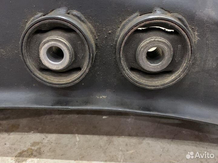 Задний подрамник Subaru Forester Sg