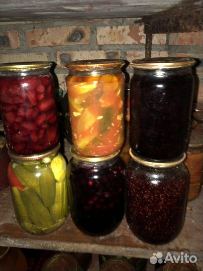 Варенье, огурцы, помидоры