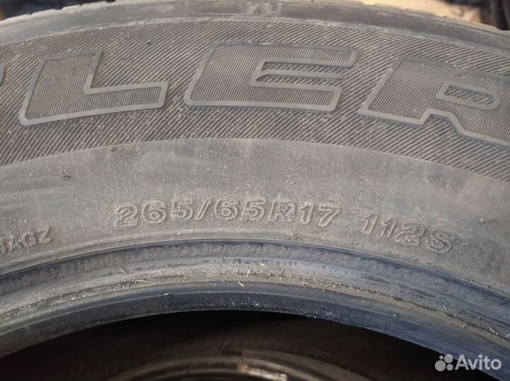 Bridgestone Dueler H/T 265/65 R17