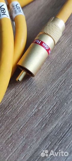 Van den Hul The D-102 III 3T Hybrid