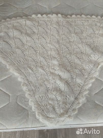 Косынка ручной работы из козьего пуха