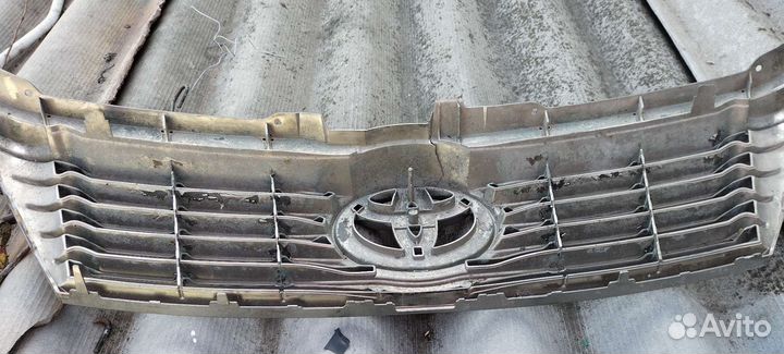 Решетка радиатора toyota land cruiser