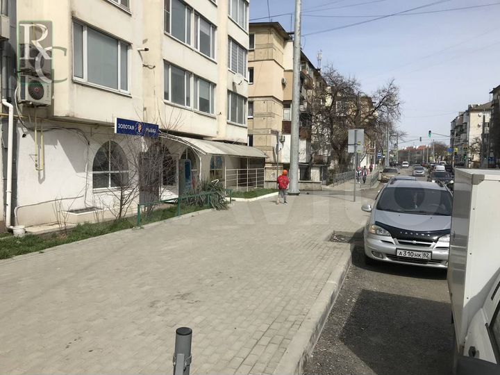 Помещение 177 м2 на первой линии Толстого