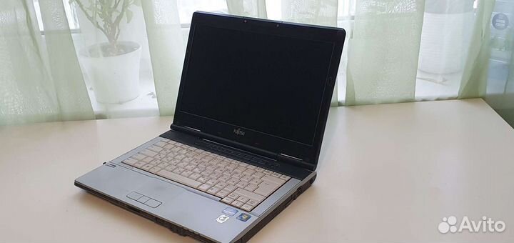 Немецкий ноутбук Fujitsu 14