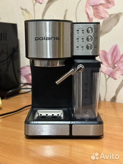 Кофеварка рожковая Polaris PCM 1536E